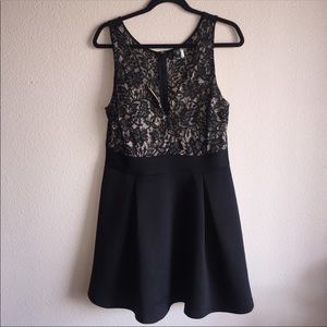 Windsor Black Nude Lace Homecoming Dress